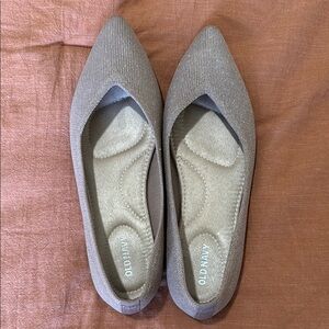 Old Navy Women's Tan Flats
